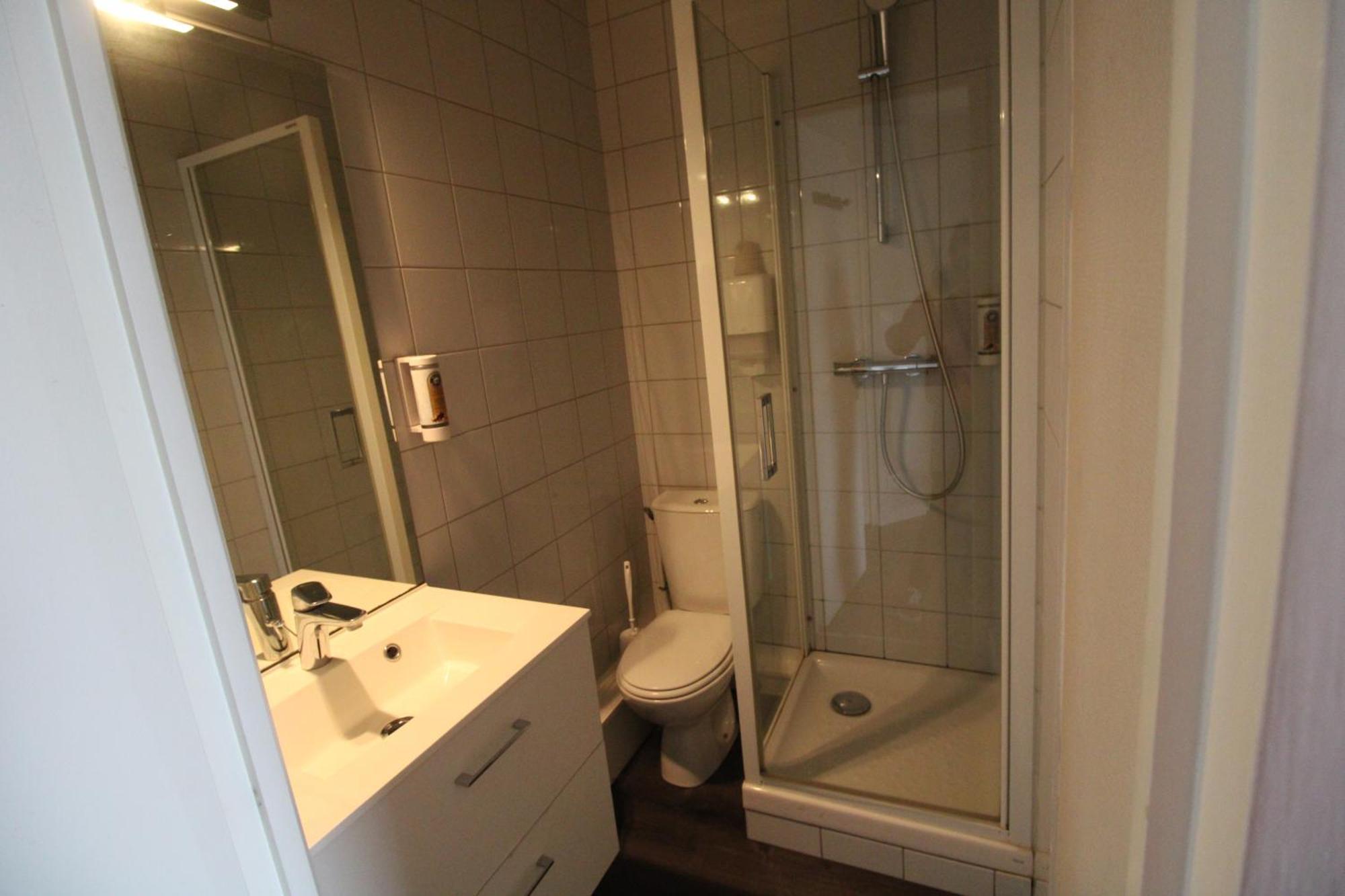 Hôtel Casabianca Moulins  Bagian luar foto